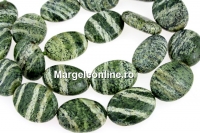 Silver serpentinite, flat oval, 20x16mm