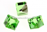 Swarovski, cabochon cub, peridot comet argent, 8mm - x1