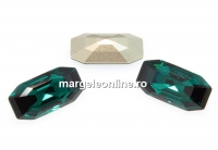 Swarovski 4595, Elongated Imperial, emerald, 16x8mm - x1