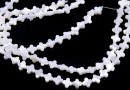 White natural mother-of-pearl beads, clover, 6x6mm