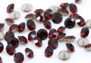 Preciosa chaton SS6.5/PP14, Vivid Siam, 2mm - x40